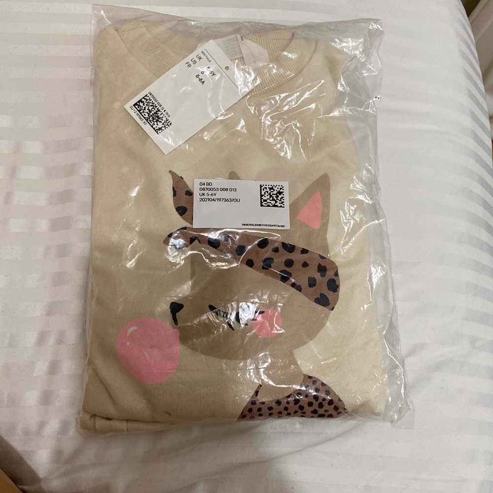 2 piece long sleeve shirt with pants for little girls